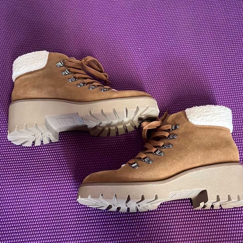 Woman’s boots